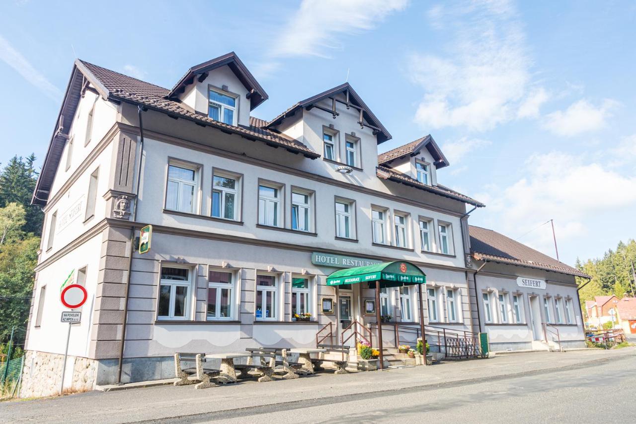 Hotel Seifert Nove Hamry ภายนอก รูปภาพ