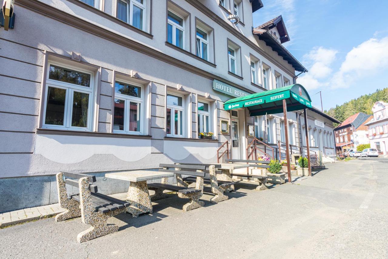 Hotel Seifert Nove Hamry ภายนอก รูปภาพ